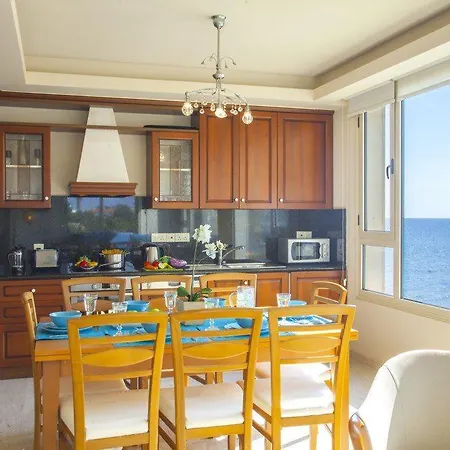 Βίλα At Last Your Luxury In Mackenzie Eftyhia *